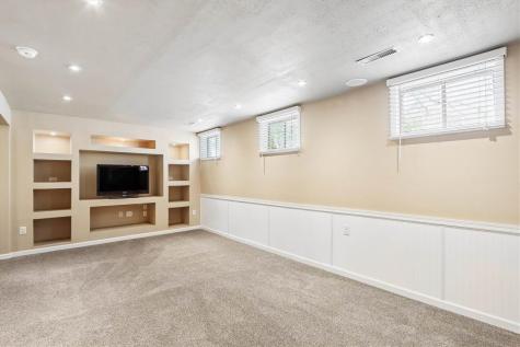 416 Macbride Road Iowa City IA 52246