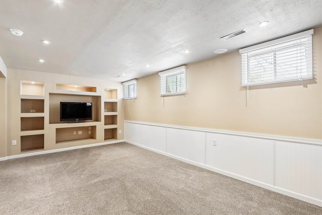 416 Macbride Road Iowa City IA 52246