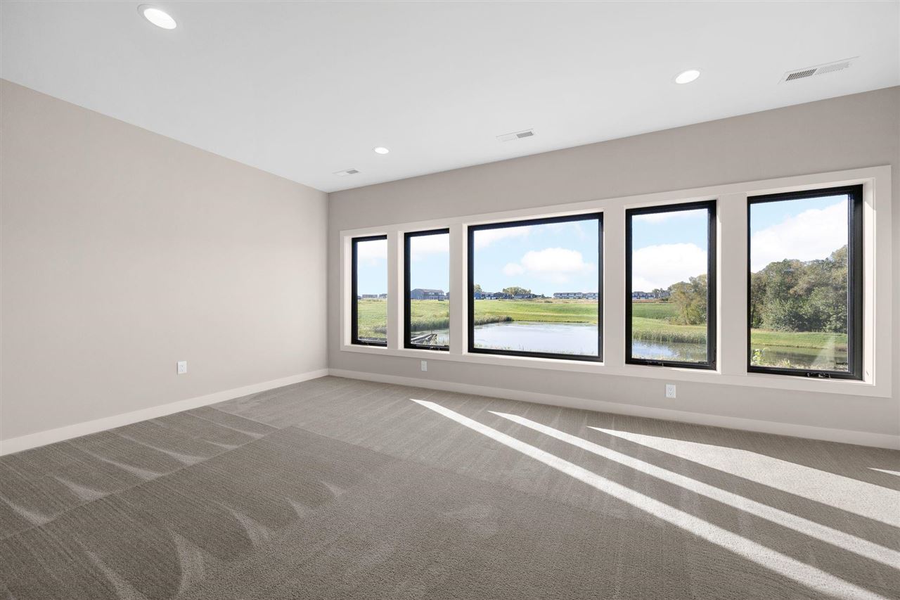 501 Whitetail Lane Tiffin IA 52340