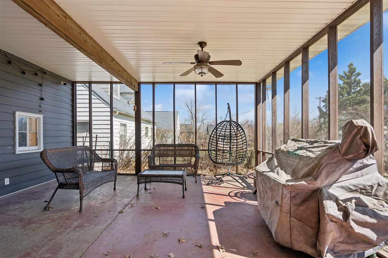 2421 10th Avenue SW Cedar Rapids IA 52404