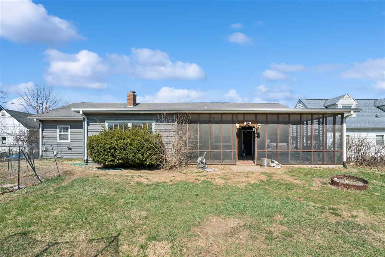 2421 10th Avenue SW Cedar Rapids IA 52404