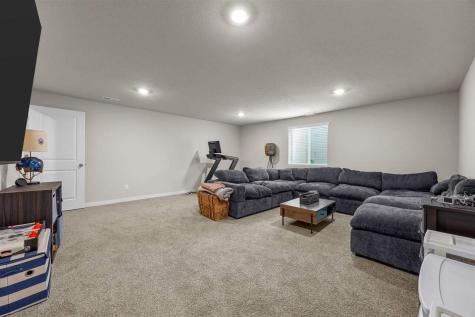 3381 Dreusicke Drive Coralville IA 52241