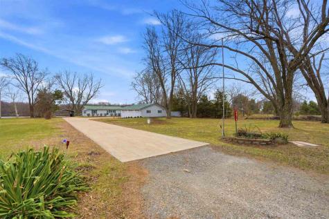 18416 Highway 70 Conesville IA 52739