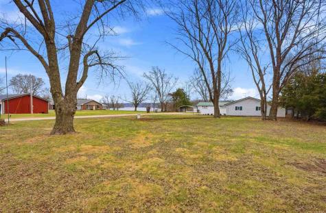 18416 Highway 70 Conesville IA 52739