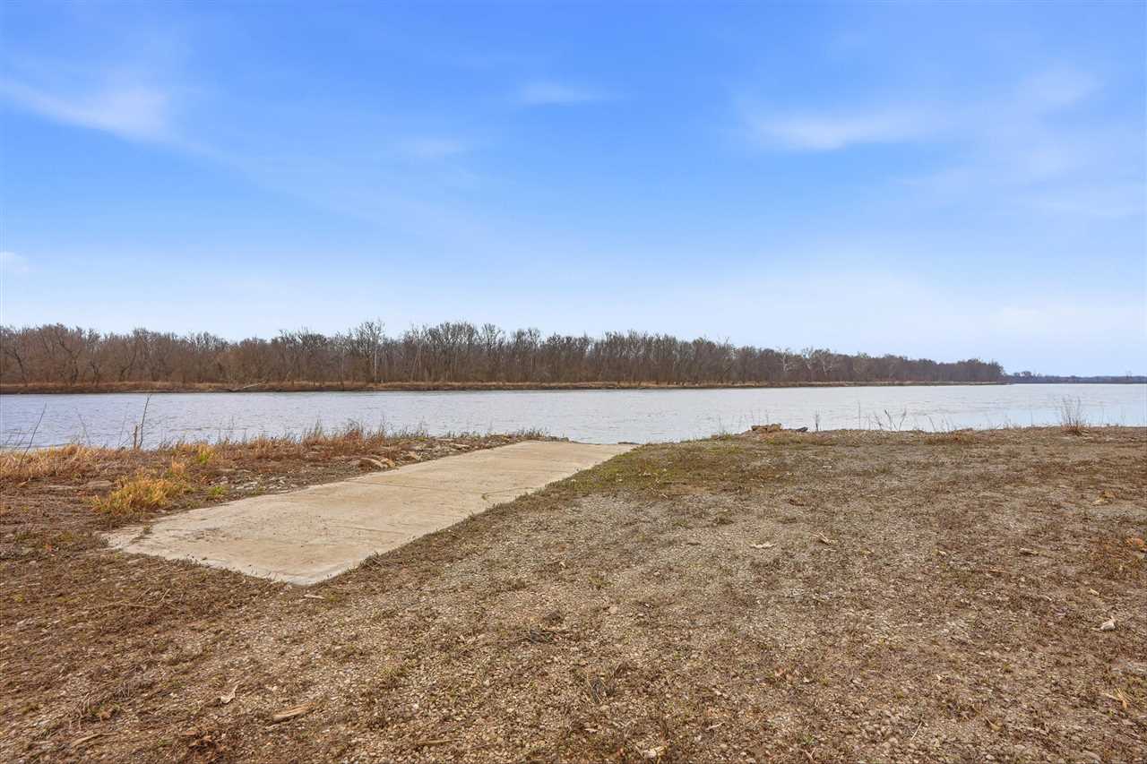 18416 Highway 70 Conesville IA 52739