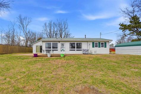 18416 Highway 70 Conesville IA 52739