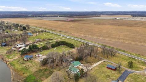 18416 Highway 70 Conesville IA 52739