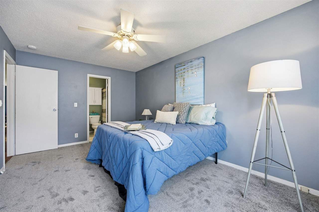 619 Olive Drive NW Cedar Rapids IA 52405
