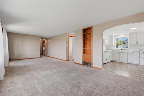 207 W Cummings Wayland IA 52654