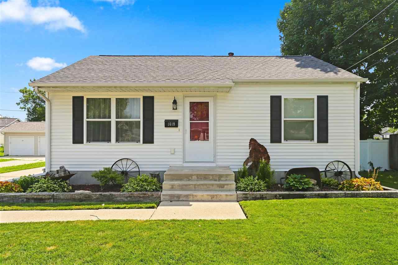 1619 NW 9th Street Cedar Rapids IA 52405