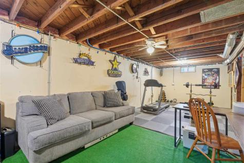1619 NW 9th Street Cedar Rapids IA 52405