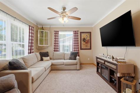 1619 NW 9th Street Cedar Rapids IA 52405