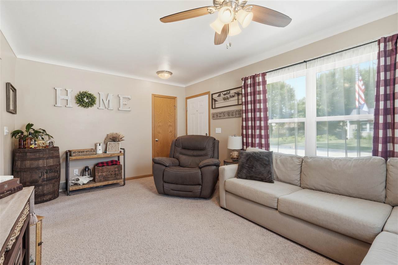 1619 NW 9th Street Cedar Rapids IA 52405