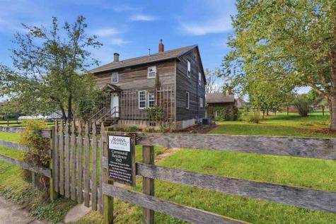 705 47th Avenue Amana IA 52203