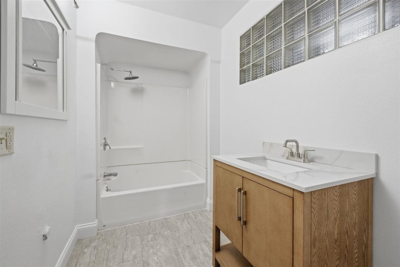705 47th Avenue Amana IA 52203