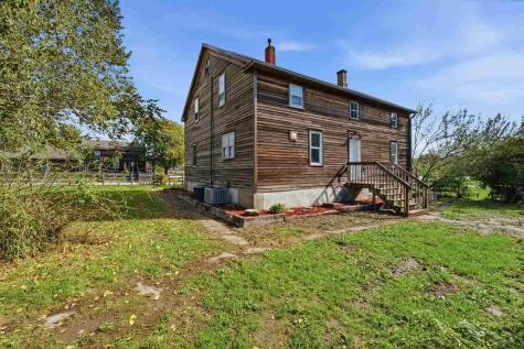 705 47th Avenue Amana IA 52203