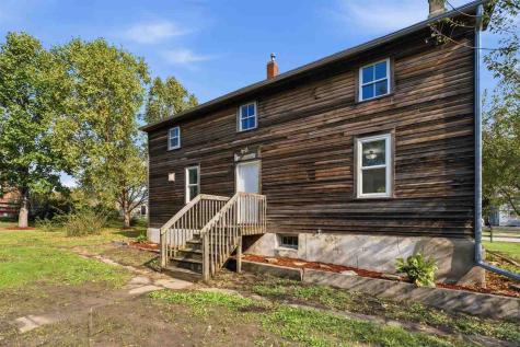 705 47th Avenue Amana IA 52203