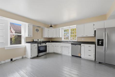 705 47th Avenue Amana IA 52203