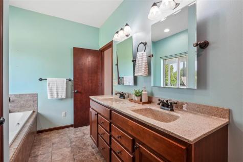 1865 Wood Duck Court North Liberty IA 52317