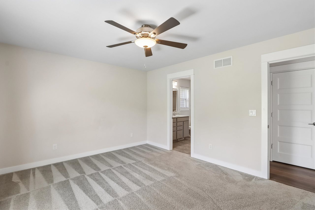 559 Dakota Avenue Tiffin IA 52340