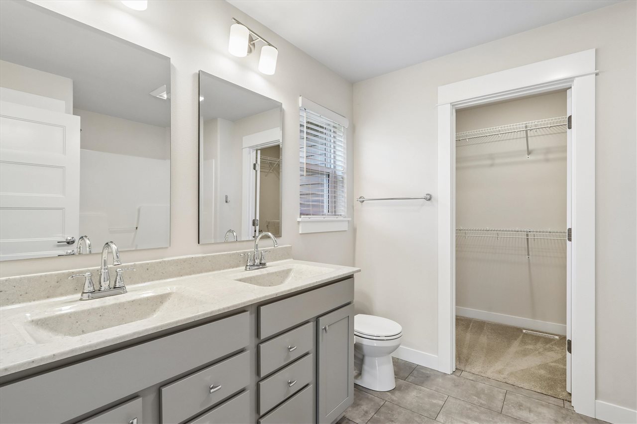 559 Dakota Avenue Tiffin IA 52340