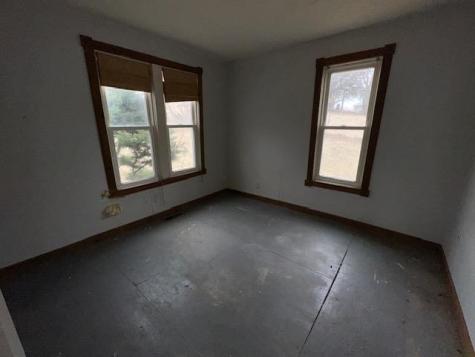 3011 Black Hawk Avenue NW Oxford IA 52322