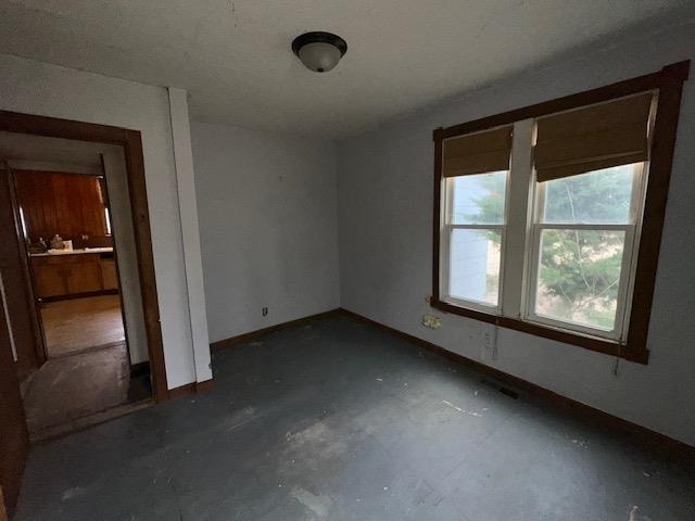 3011 Black Hawk Avenue NW Oxford IA 52322