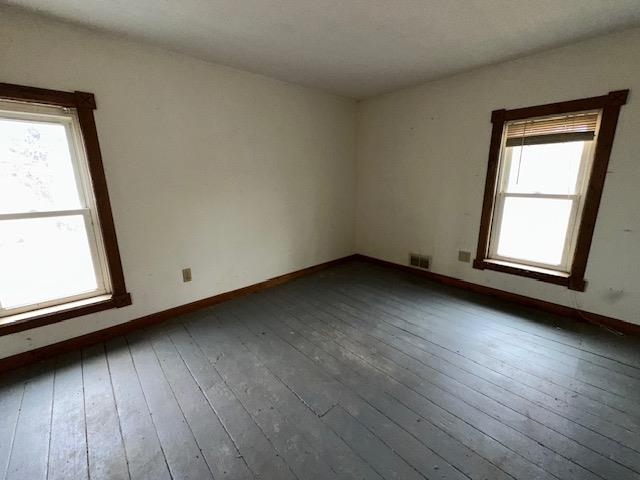 3011 Black Hawk Avenue NW Oxford IA 52322