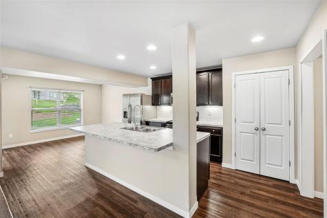 916 Jackson Street Tiffin IA 52340