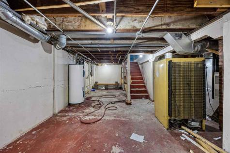 1050 27th Street NE Cedar Rapids IA 52402