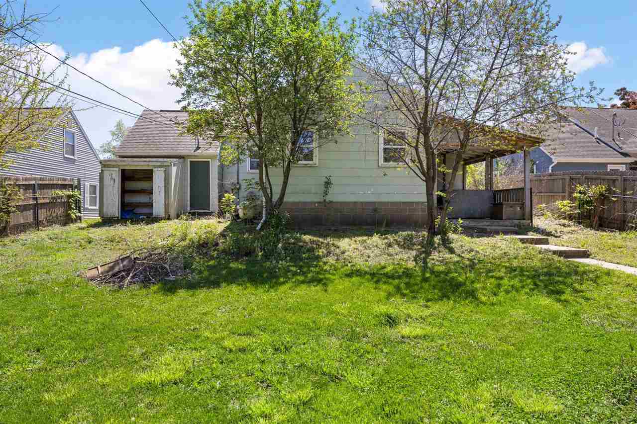 1050 27th Street NE Cedar Rapids IA 52402