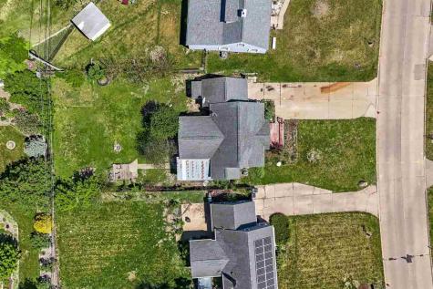 1050 27th Street NE Cedar Rapids IA 52402