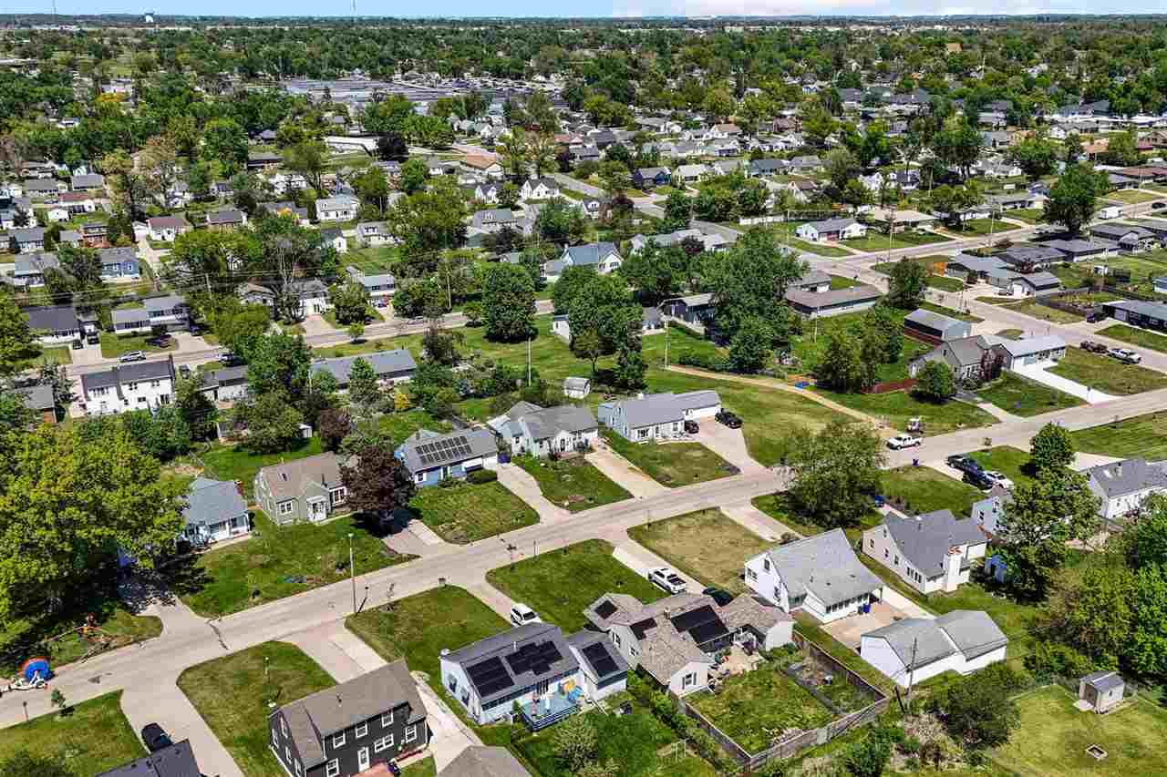 1050 27th Street NE Cedar Rapids IA 52402