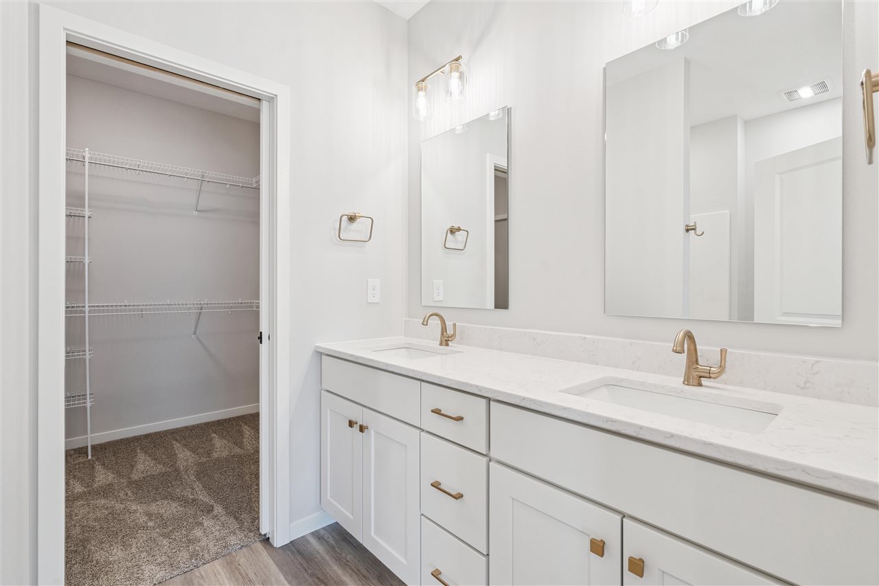 235 Chadwick Lane Iowa City IA 52245