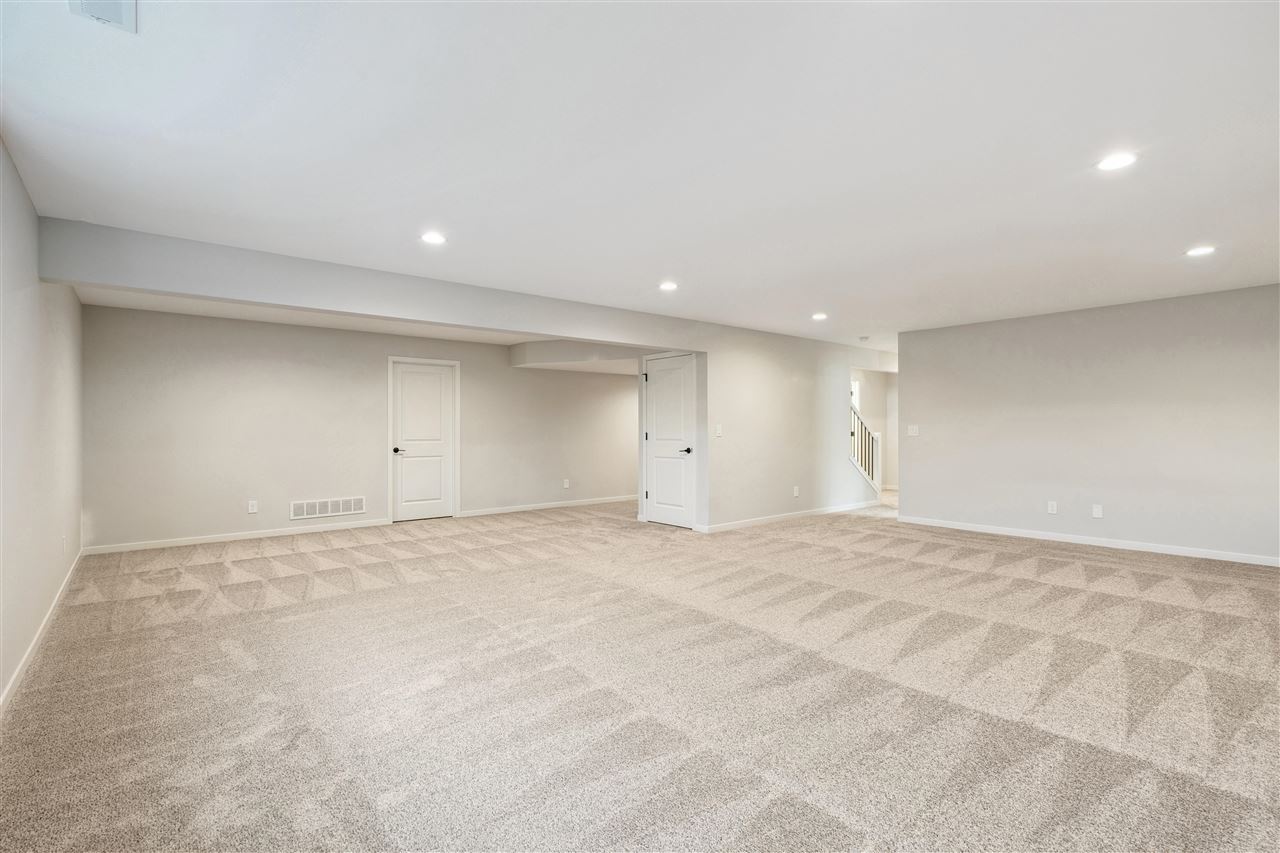 235 Chadwick Lane Iowa City IA 52245