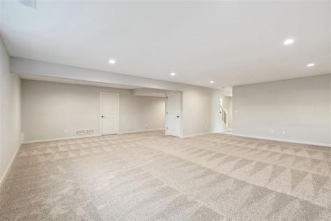 235 Chadwick Lane Iowa City IA 52245