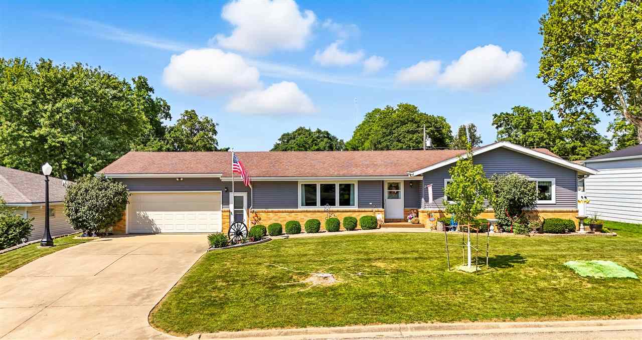 204 W 3rd Street Wayland IA 52654