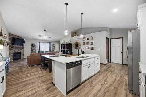 1410 Legend Drive Tiffin IA 52340