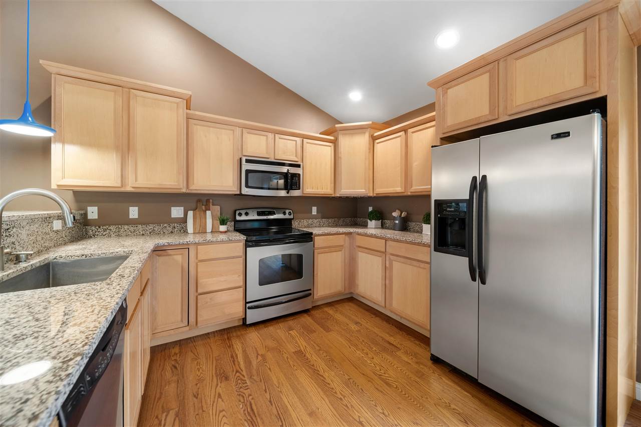 2513 Belmont Drive Coralville IA 52241