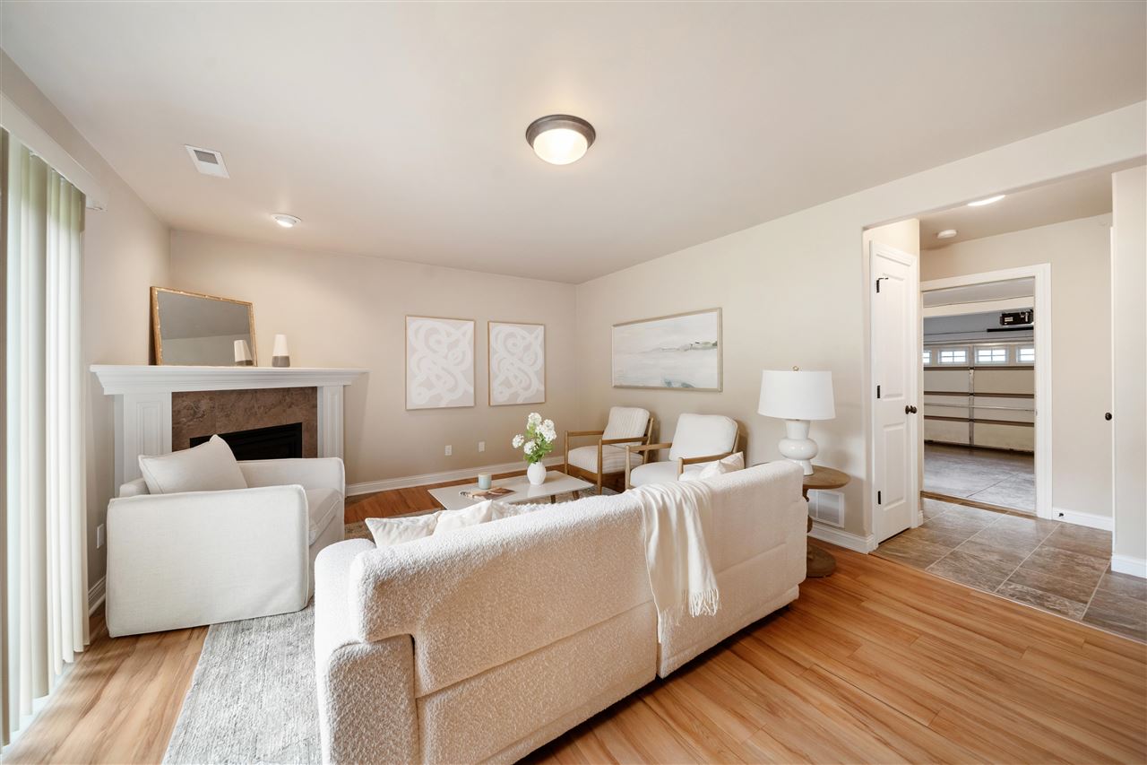 2513 Belmont Drive Coralville IA 52241