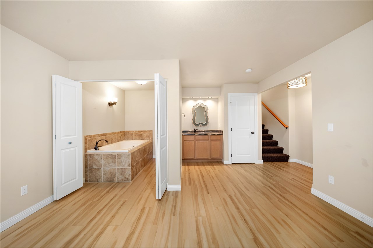 2513 Belmont Drive Coralville IA 52241