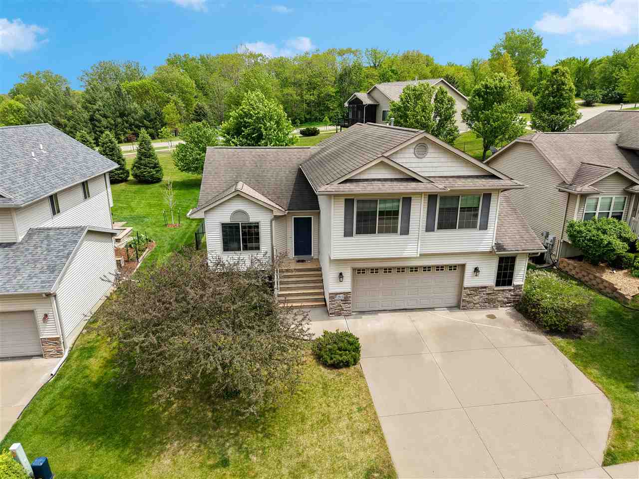 2513 Belmont Drive Coralville IA 52241