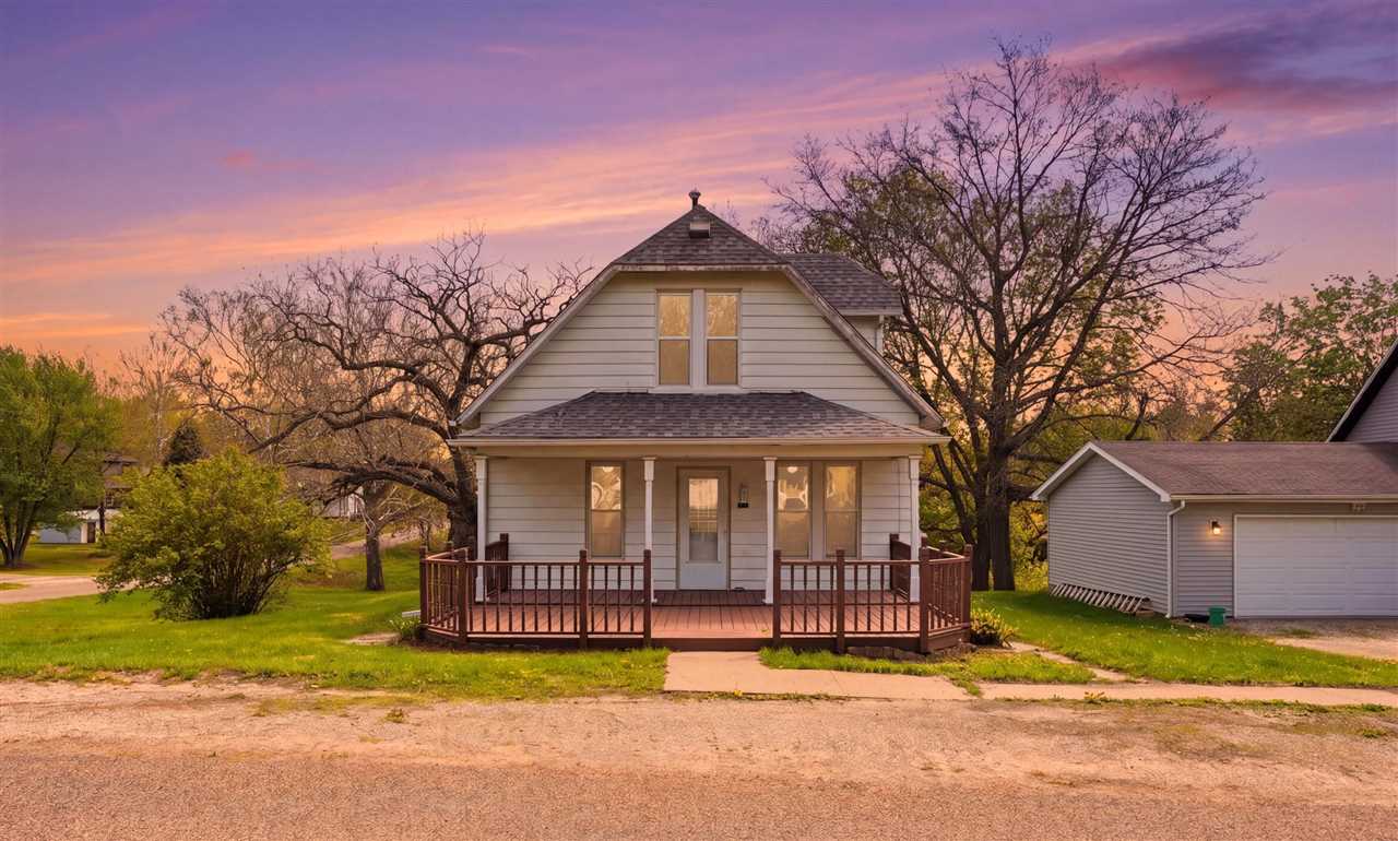 712 10th Avenue Wellman IA 52356