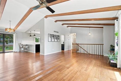 22 Wrexham Drive Iowa City IA 52246