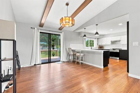 22 Wrexham Drive Iowa City IA 52246