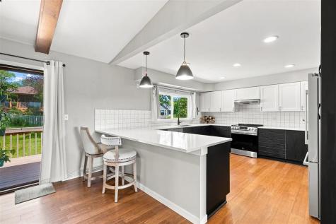 22 Wrexham Drive Iowa City IA 52246