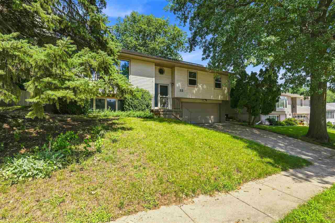 22 Wrexham Drive Iowa City IA 52246