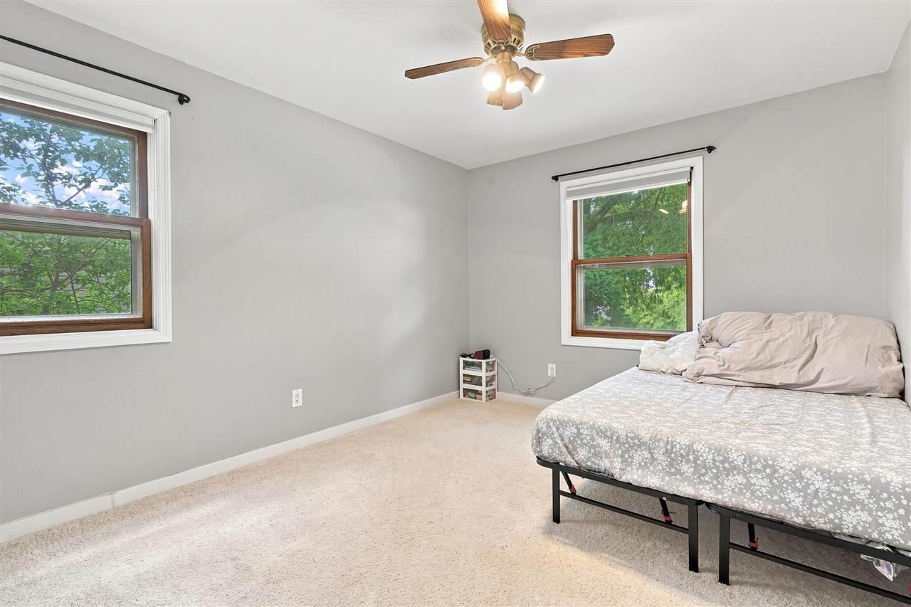 22 Wrexham Drive Iowa City IA 52246