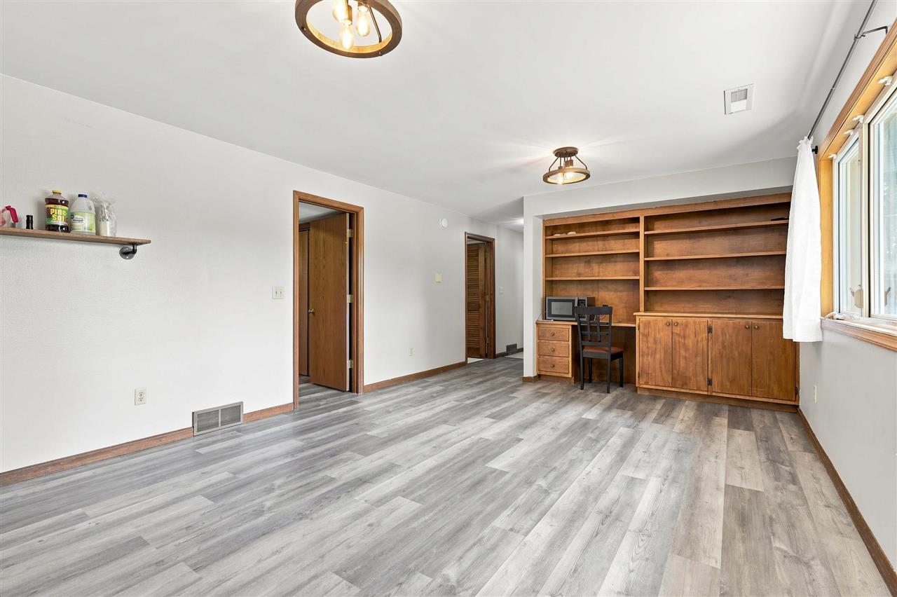 22 Wrexham Drive Iowa City IA 52246