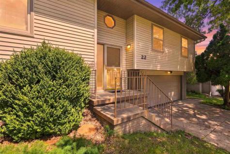 22 Wrexham Drive Iowa City IA 52246